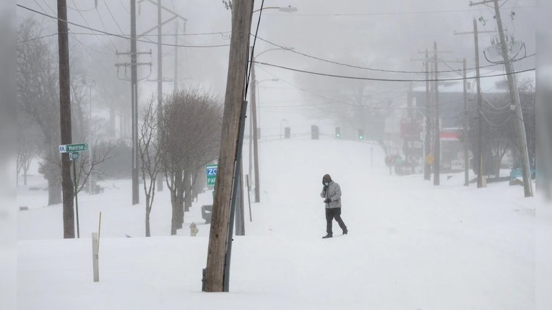 ভয়াবহ তুষারঝড়ে বিপর্যস্ত যুক্তরাষ্ট্র, বাতিল ১৩ হাজার ফ্লাইট